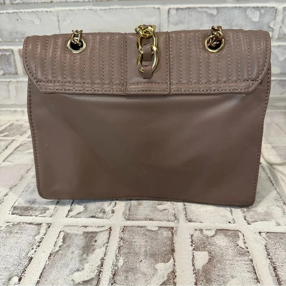 Badgley Mischka Quilted Crossbody Shoulder Gold Chain Buckle Taupe Bag - Picture 3 of 16
